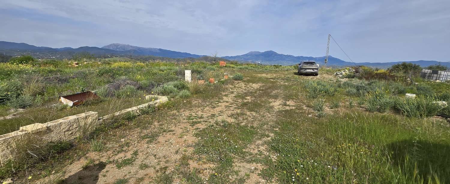 Tontti myytävänä paikassa Coin - 175 000 € (Ref: 8910915)