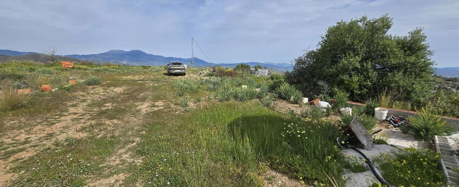 Tontti myytävänä paikassa Coin - 175 000 € (Ref: 8910915)