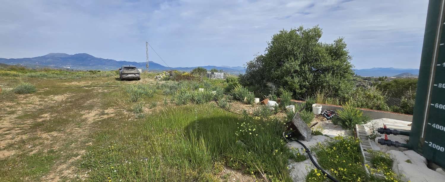 Tontti myytävänä paikassa Coin - 175 000 € (Ref: 8910915)