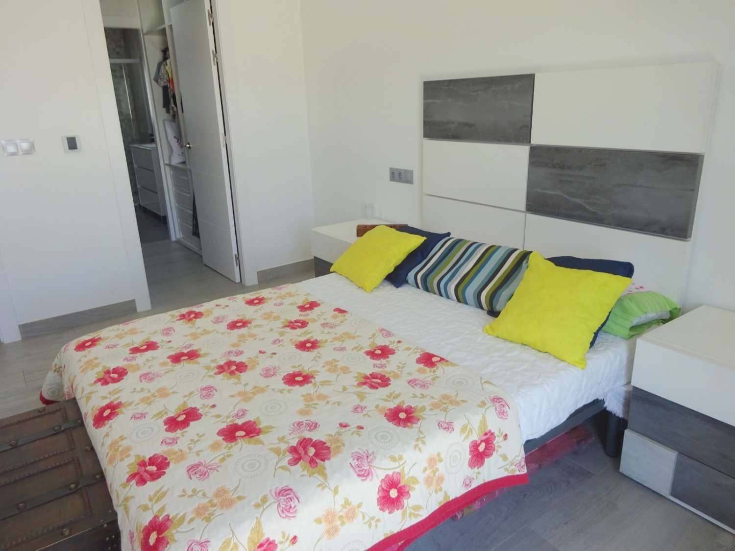 4 sypialnia Willa na sprzedaż w Alhaurin de la Torre z basenem garażem - 810 000 € (Ref: 8956613)