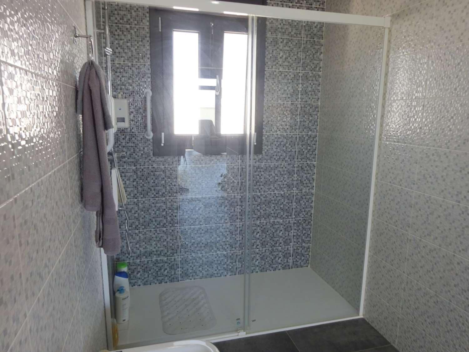 4 sypialnia Willa na sprzedaż w Alhaurin de la Torre z basenem garażem - 810 000 € (Ref: 8956613)