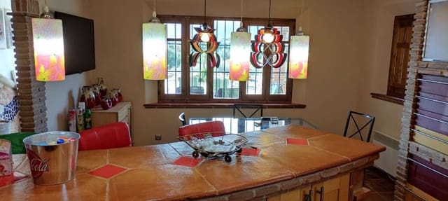 5 soveværelse Villa til leje i Estación de Cártama, Cártama med swimmingpool - € 2.900 (Ref: 9016741)