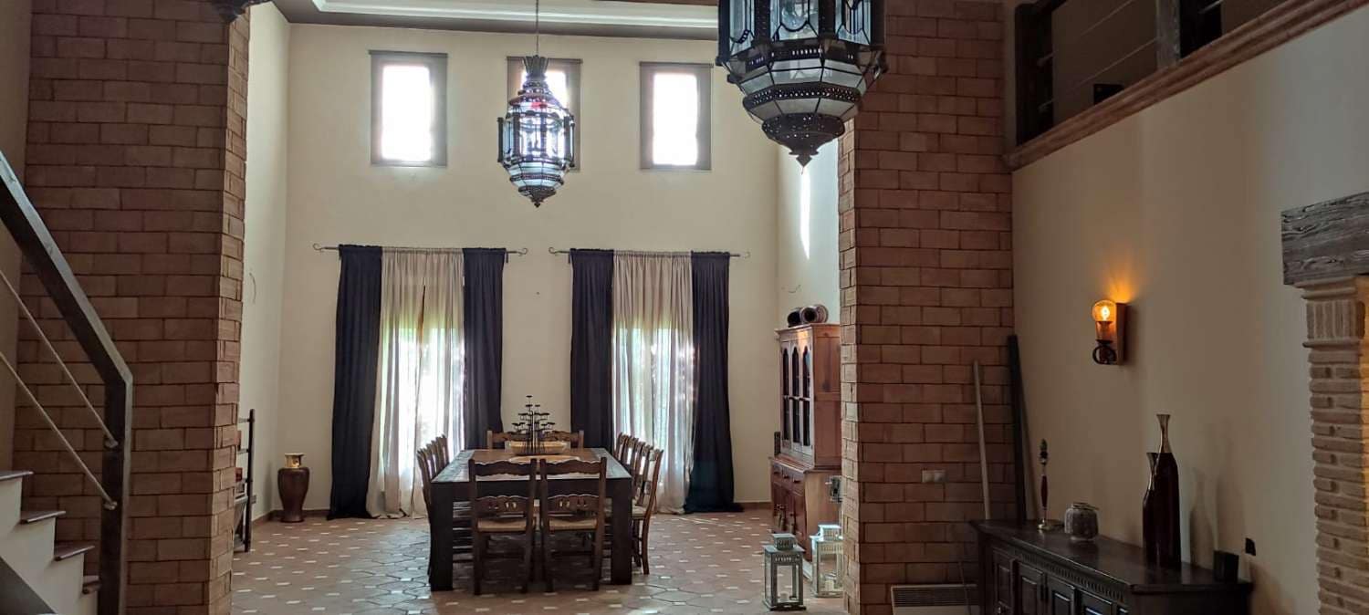 5 soverom Villa til leie i Estacion de Cartama med svømmebasseng - € 2 900 (Ref: 9016741)