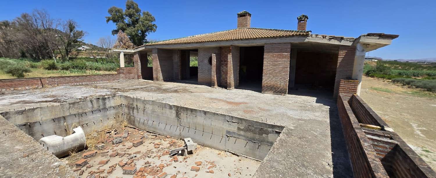 4 soveværelse Villa til salg i Alhaurin el Grande med swimmingpool - € 280.000 (Ref: 9088448)