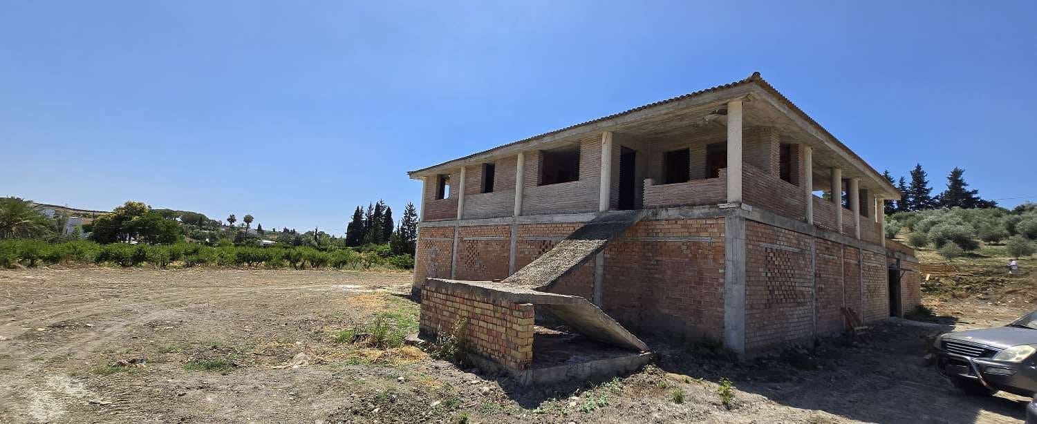 4 soveværelse Villa til salg i Alhaurin el Grande med swimmingpool - € 280.000 (Ref: 9088448)