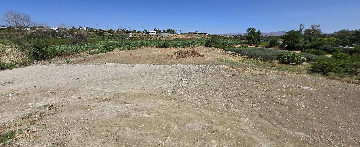 4 soveværelse Villa til salg i Alhaurin el Grande med swimmingpool - € 280.000 (Ref: 9088448)