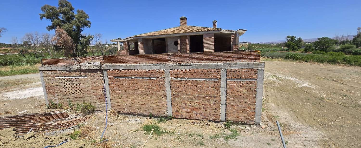 4 soveværelse Villa til salg i Alhaurin el Grande med swimmingpool - € 280.000 (Ref: 9088448)