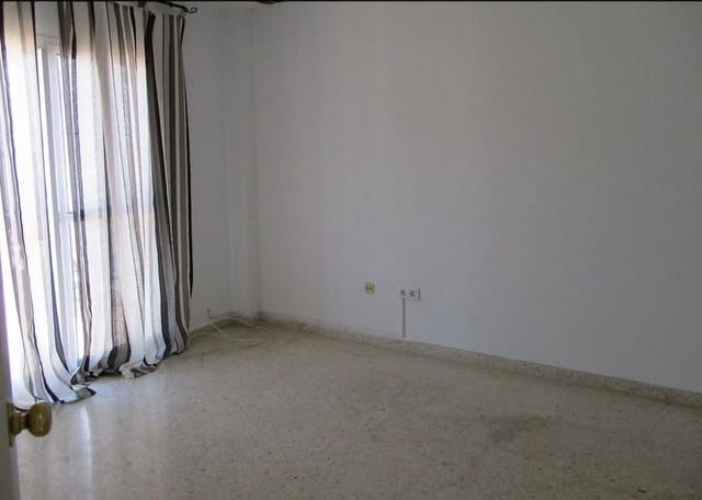 4 slaapkamer Rijtjeshuis te huur in Alhaurín de la Torre met zwembad - € 1.700 (Ref: 9108409)