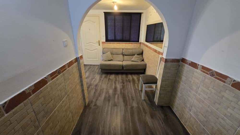 5 bedroom Villa for sale in Alhaurin el Grande with pool - € 590,000 (Ref: 9141312)