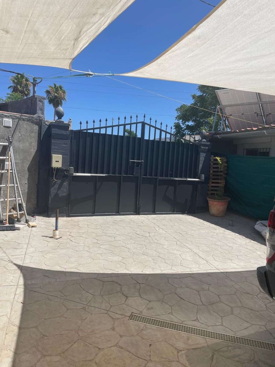 5 bedroom Villa for sale in Alhaurin el Grande with pool - € 590,000 (Ref: 9141312)