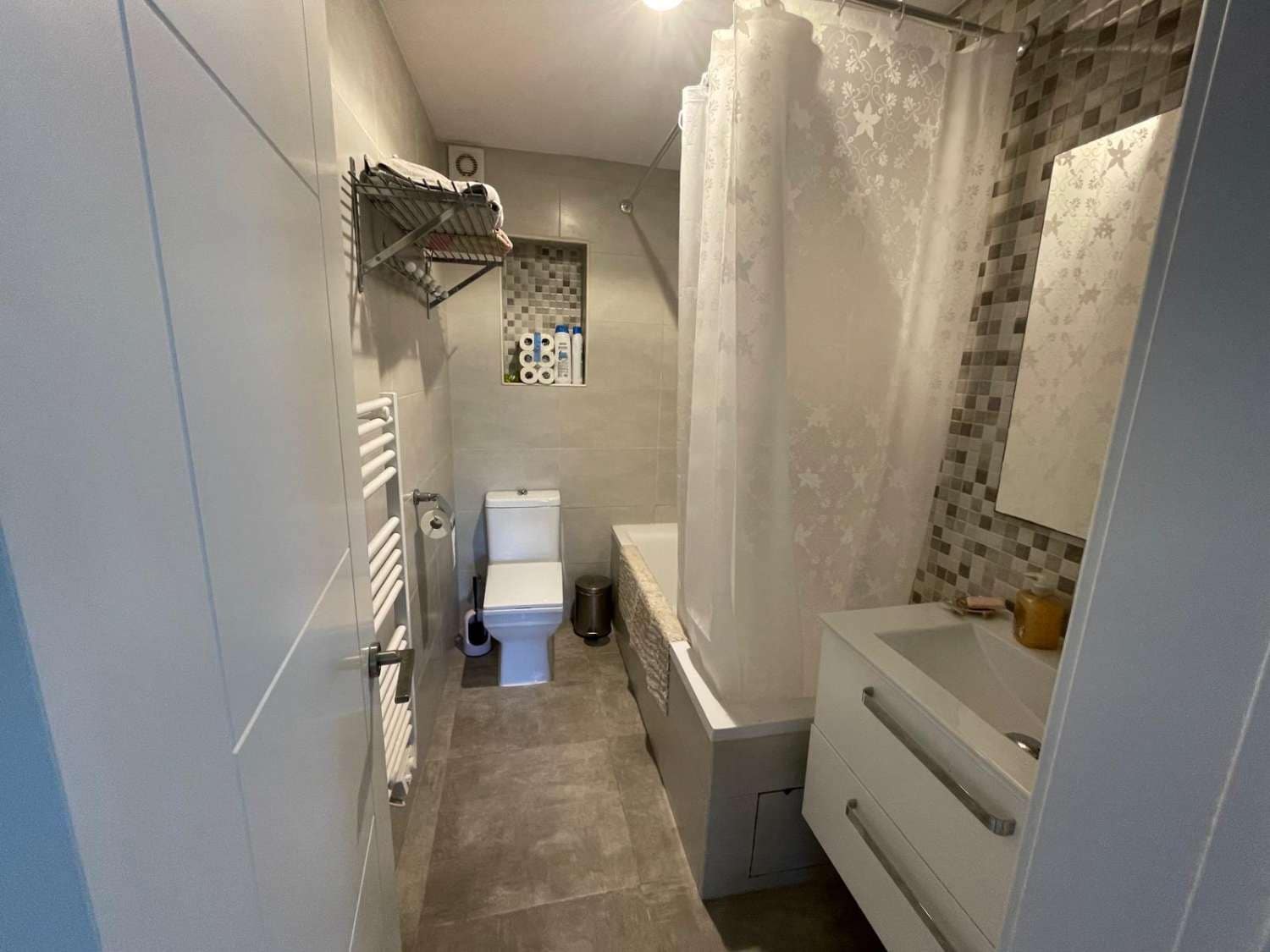 5 bedroom Villa for sale in Alhaurin el Grande with pool - € 590,000 (Ref: 9141312)