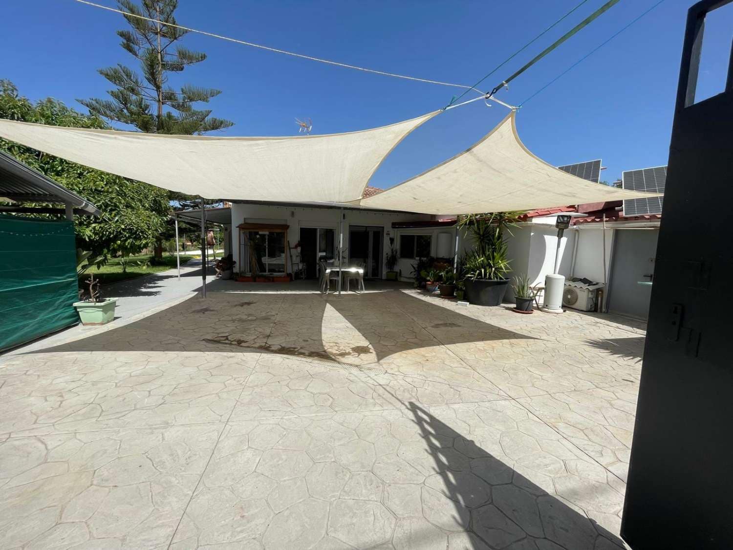 5 bedroom Villa for sale in Alhaurin el Grande with pool - € 590,000 (Ref: 9141312)