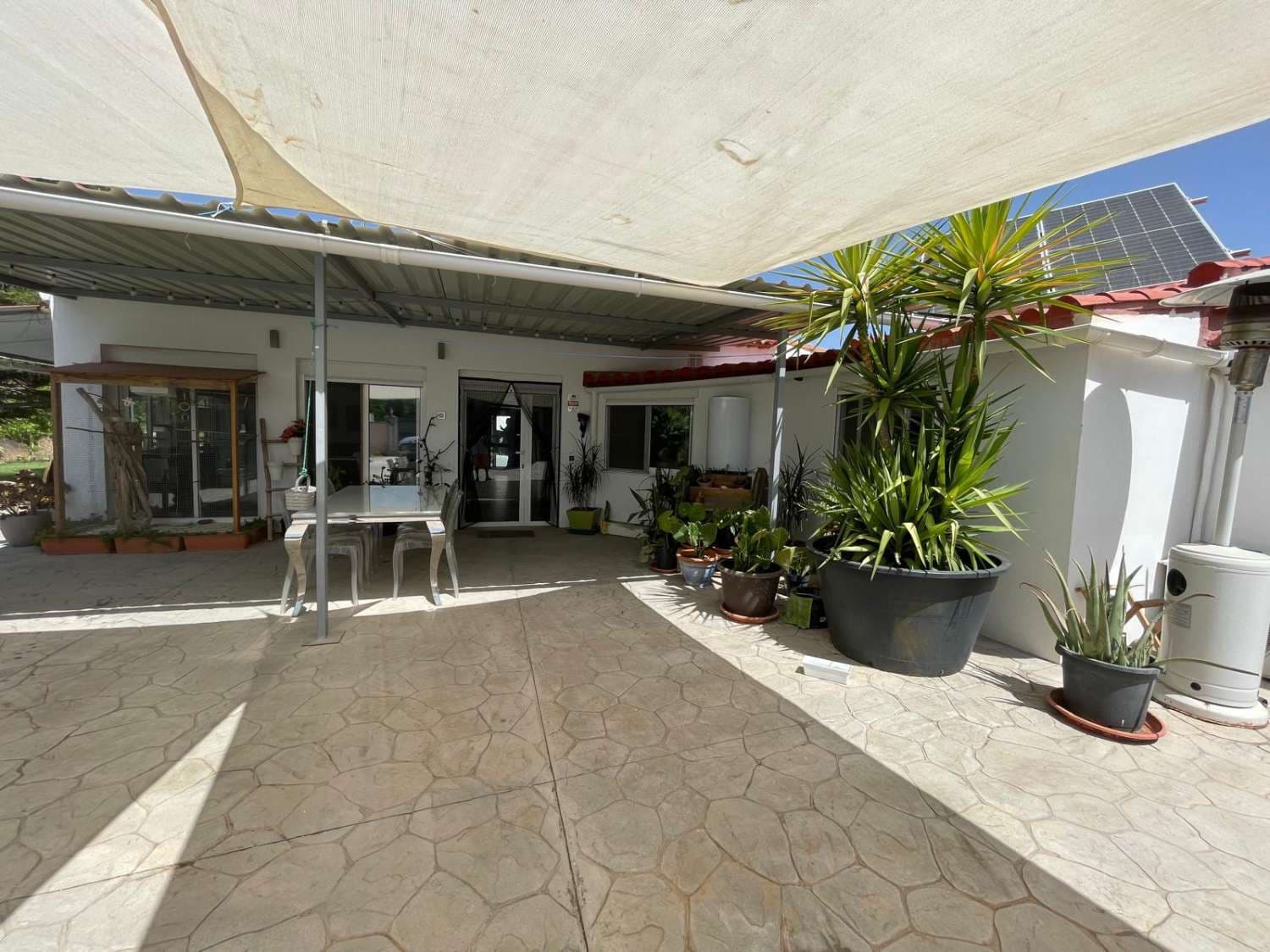 5 bedroom Villa for sale in Alhaurin el Grande with pool - € 590,000 (Ref: 9141312)