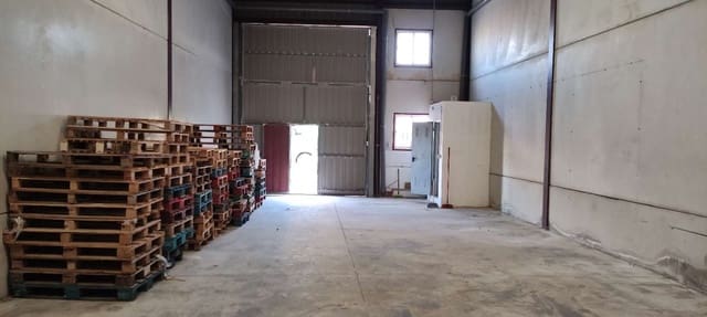 Bedrijf te huur in Alhaurín de la Torre - € 1.900 (Ref: 9142607)