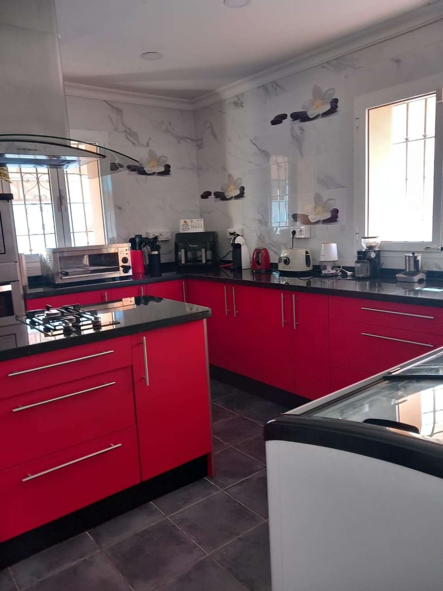 5 soverom Villa til salgs i Alhaurin de la Torre med svømmebasseng - € 1 200 000 (Ref: 9217009)