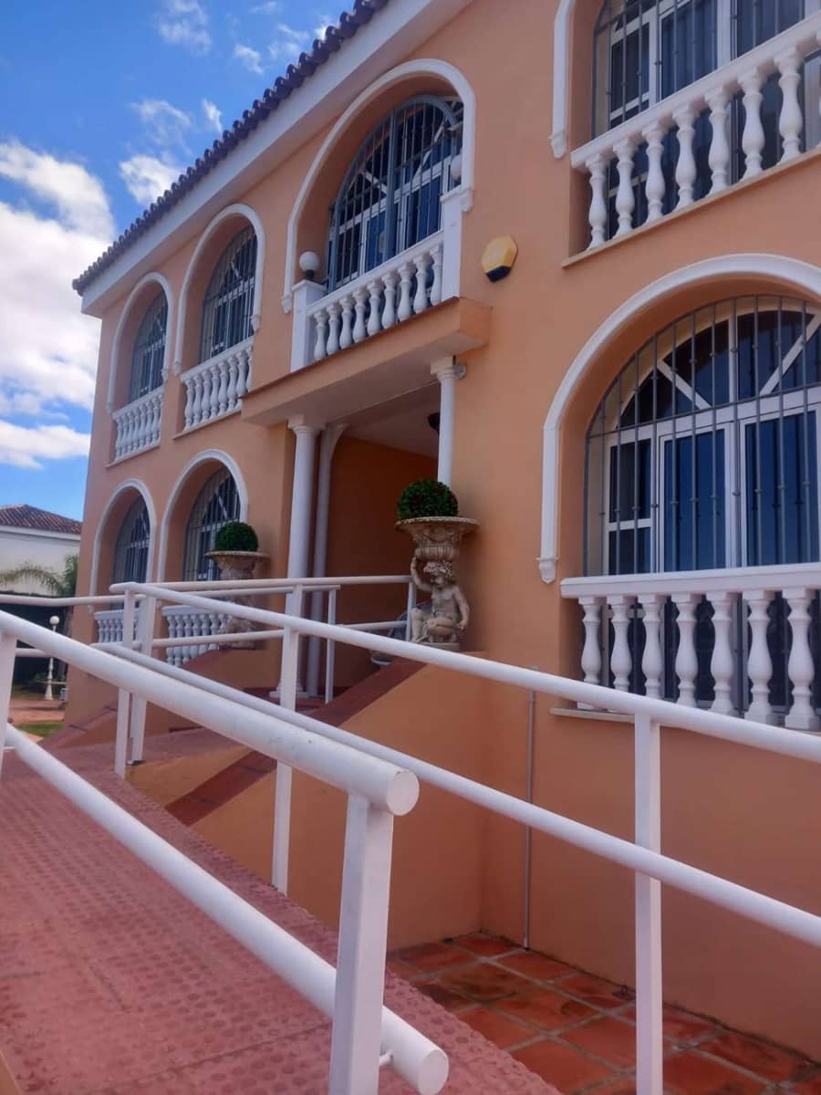 5 soverom Villa til salgs i Alhaurin de la Torre med svømmebasseng - € 1 200 000 (Ref: 9217009)