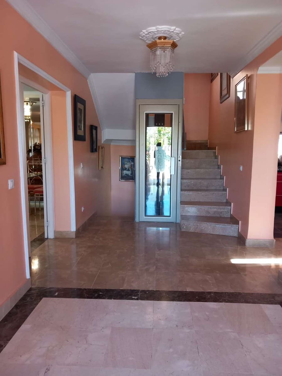 5 soverom Villa til salgs i Alhaurin de la Torre med svømmebasseng - € 1 200 000 (Ref: 9217009)