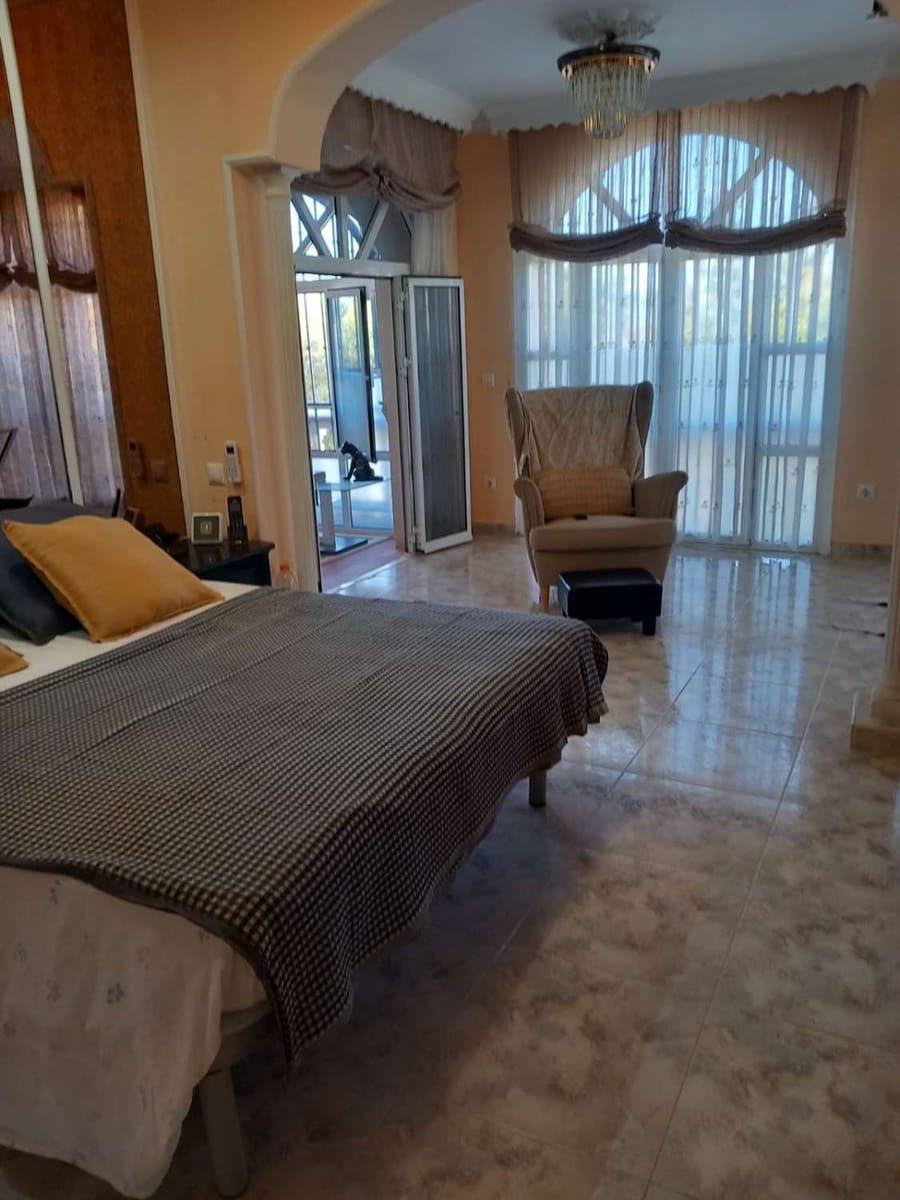 5 soverom Villa til salgs i Alhaurin de la Torre med svømmebasseng - € 1 200 000 (Ref: 9217009)