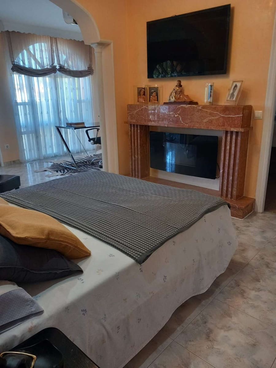 5 soverom Villa til salgs i Alhaurin de la Torre med svømmebasseng - € 1 200 000 (Ref: 9217009)