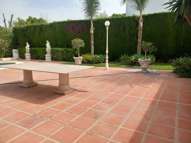 5 sypialnia Willa na sprzedaż w Alhaurín de la Torre z basenem - 1 200 000 € (Ref: 9217009)