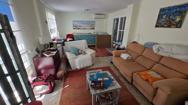 3 slaapkamer Halfvrijstaande villa te koop in Alhaurín de la Torre met garage - € 490.000 (Ref: 9251838)