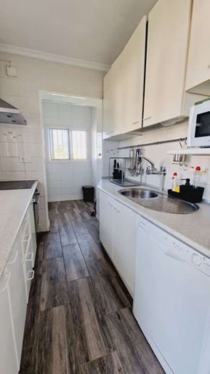 3 bedroom Villa for rent in Alhaurin de la Torre with pool garage - € 2,750 (Ref: 9272055)