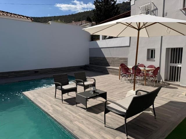 3 bedroom Villa for rent in Alhaurín de la Torre with pool garage - € 2,750 (Ref: 9272055)