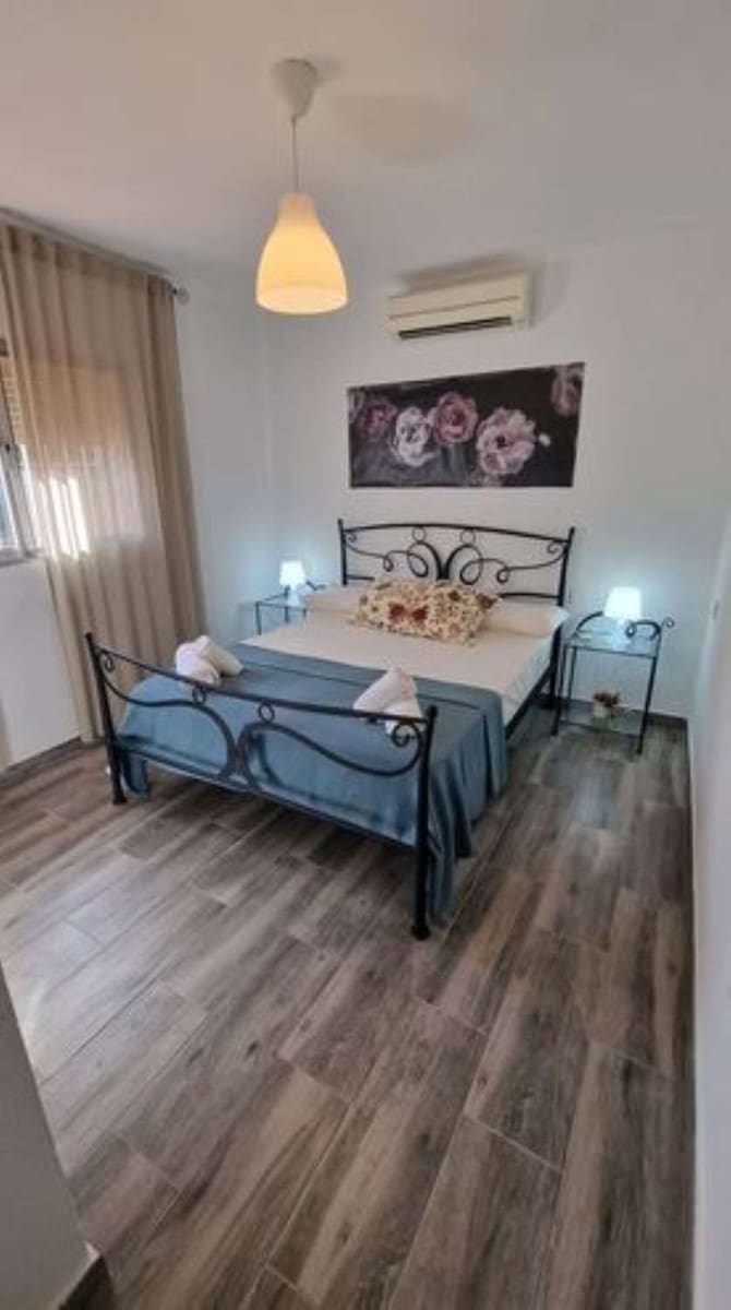 3 bedroom Villa for rent in Alhaurin de la Torre with pool garage - € 2,750 (Ref: 9272055)