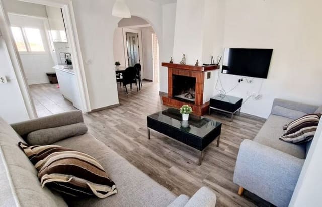 3 bedroom Villa for rent in Alhaurín de la Torre with pool garage - € 2,750 (Ref: 9272055)