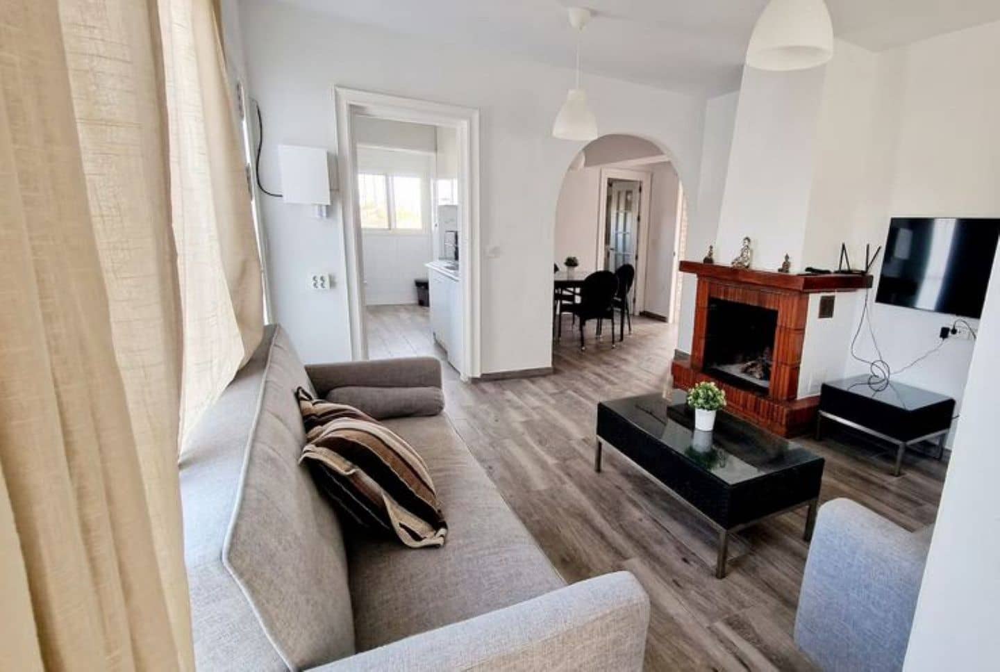3 bedroom Villa for rent in Alhaurin de la Torre with pool garage - € 2,750 (Ref: 9272055)