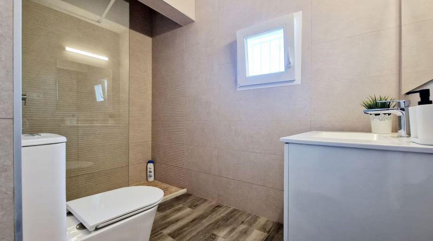 3 bedroom Villa for rent in Alhaurin de la Torre with pool garage - € 2,750 (Ref: 9272055)