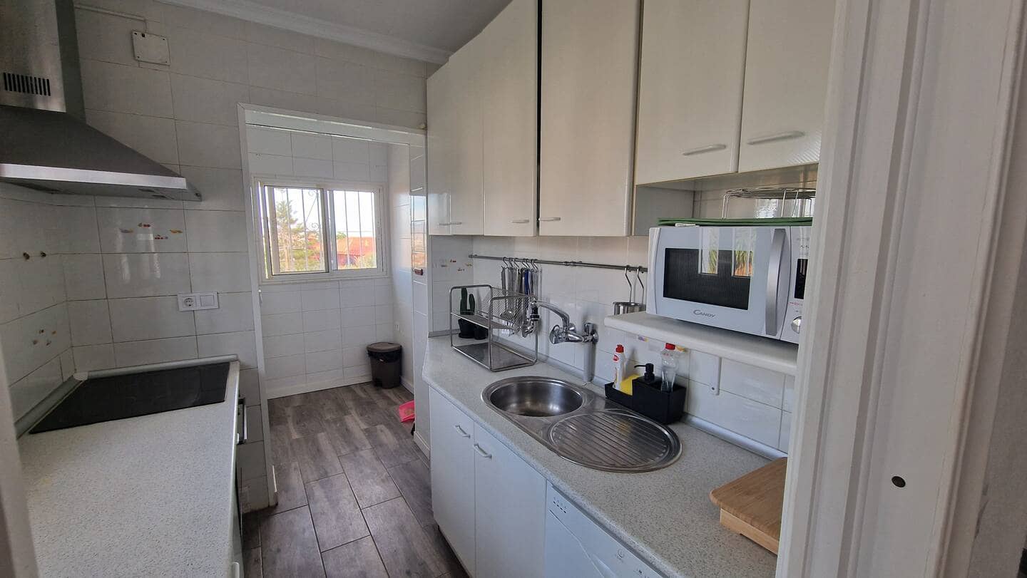 3 bedroom Villa for rent in Alhaurin de la Torre with pool garage - € 2,750 (Ref: 9272055)