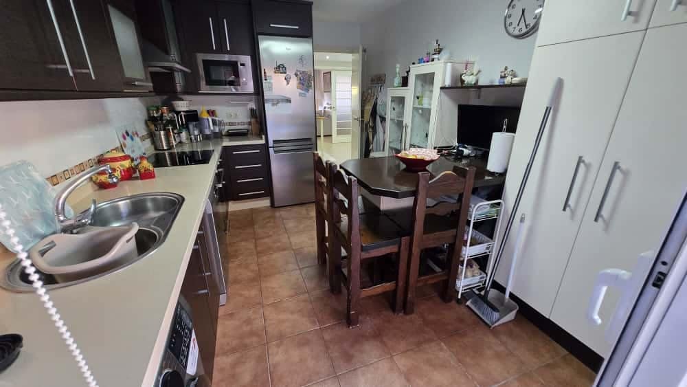 4 soveværelse Semi-Rækkehus til salg i Alhaurin de la Torre med swimmingpool - € 550.000 (Ref: 9325924)