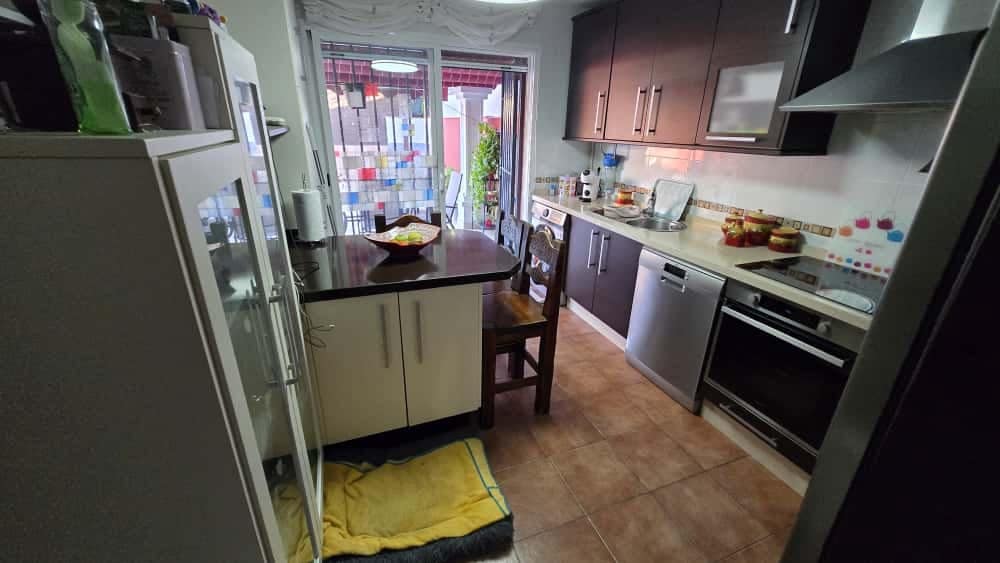 4 soveværelse Semi-Rækkehus til salg i Alhaurin de la Torre med swimmingpool - € 550.000 (Ref: 9325924)