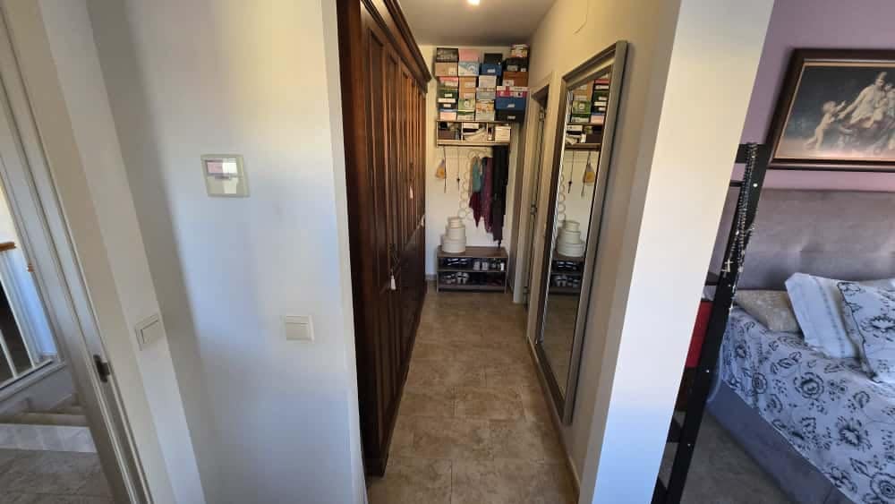 4 soveværelse Semi-Rækkehus til salg i Alhaurin de la Torre med swimmingpool - € 550.000 (Ref: 9325924)