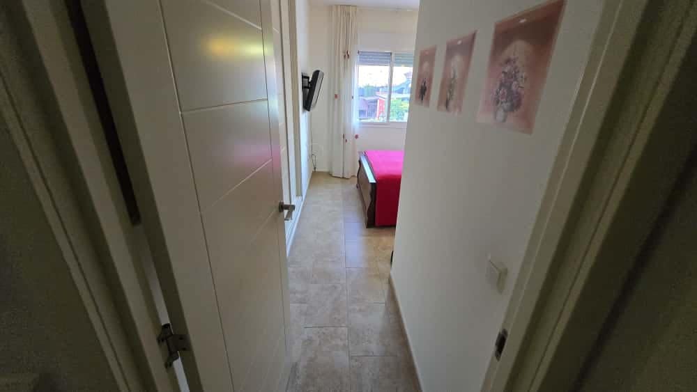 4 soveværelse Semi-Rækkehus til salg i Alhaurin de la Torre med swimmingpool - € 550.000 (Ref: 9325924)