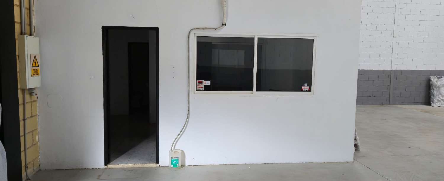 Virksomhed til leje i Alhaurin de la Torre - € 2.500 (Ref: 9346757)