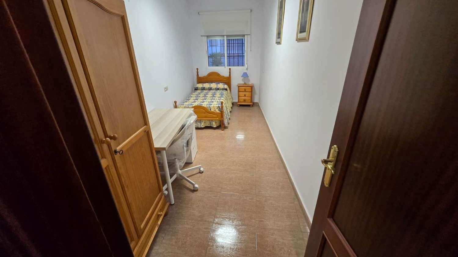 2 sypialnia Dom do wynajęcia w Alhaurin de la Torre z garażem - 1 300 € (Ref: 9450123)