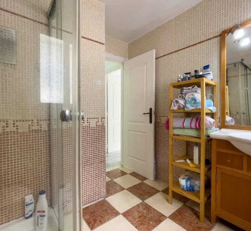 7 bedroom Villa for sale in Alhaurin de la Torre with pool - € 625,000 (Ref: 9491068)