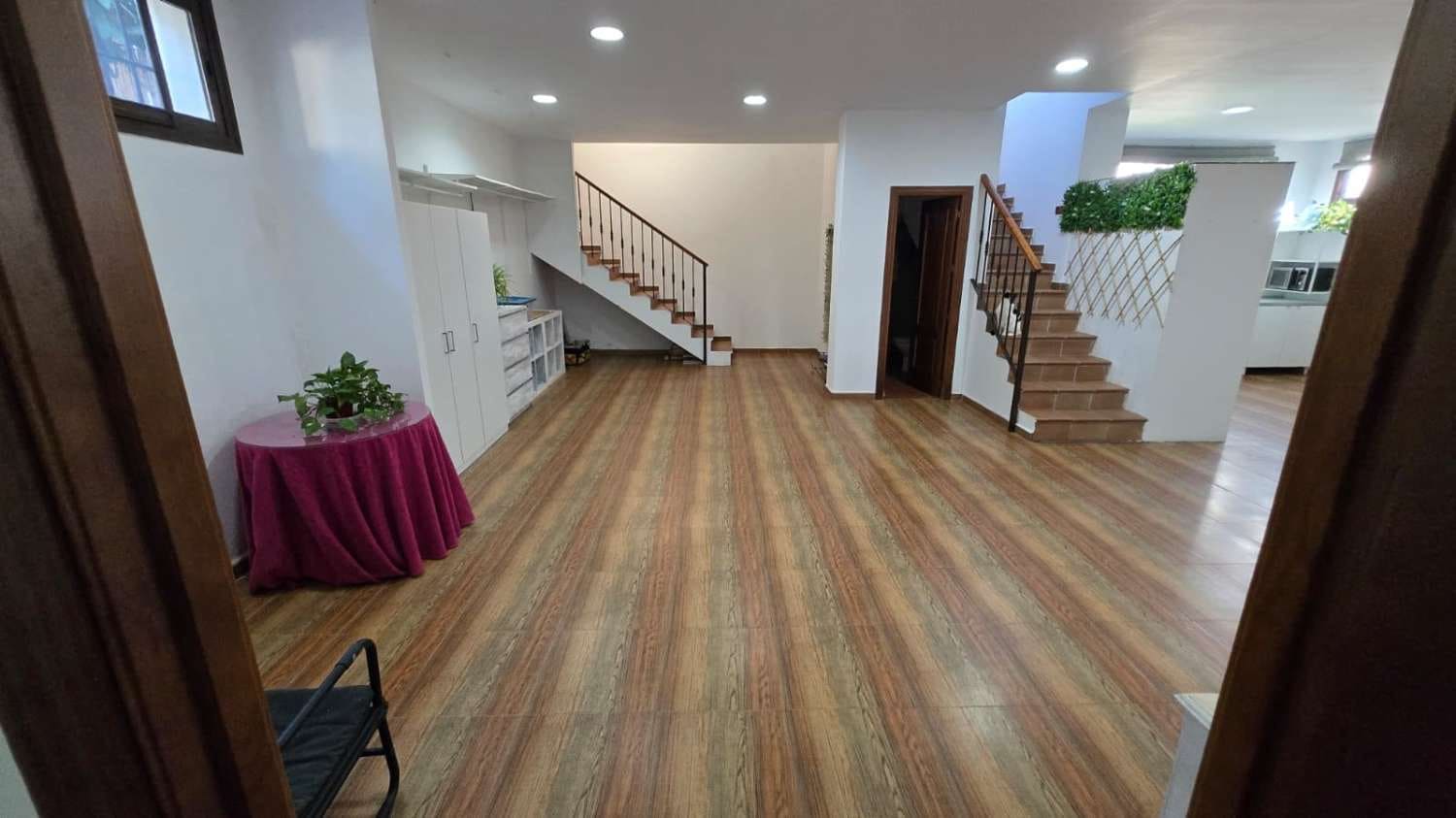 6 slaapkamer Villa te koop in Alhaurin de la Torre met zwembad - € 765.000 (Ref: 9496794)