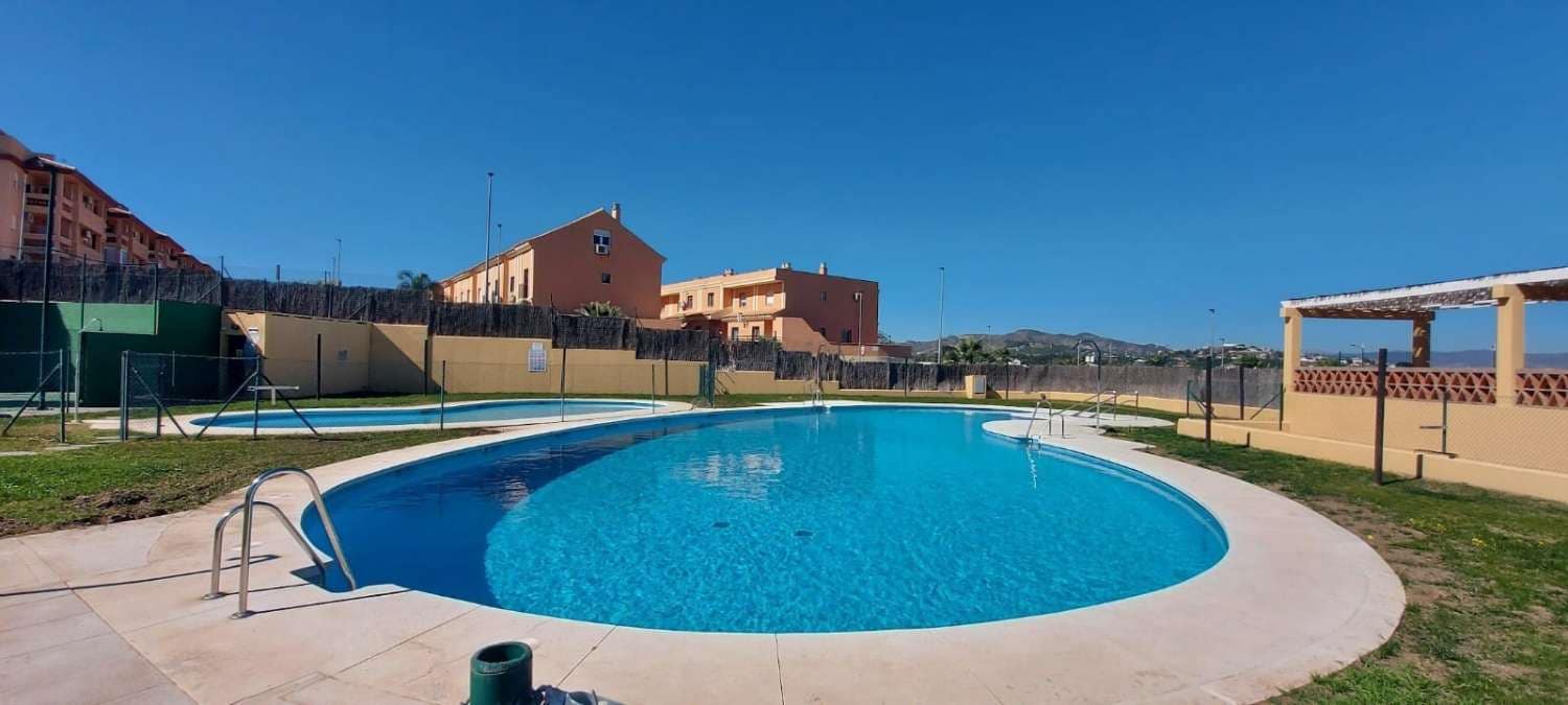 3 sypialnia Mieszkanie na sprzedaż w Alhaurin de la Torre z basenem garażem - 375 000 € (Ref: 9535496)