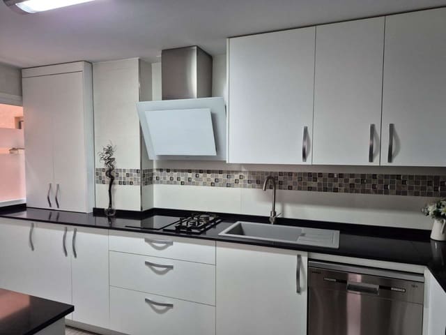 3 sypialnia Mieszkanie na sprzedaż w Alhaurín de la Torre z basenem garażem - 375 000 € (Ref: 9535496)