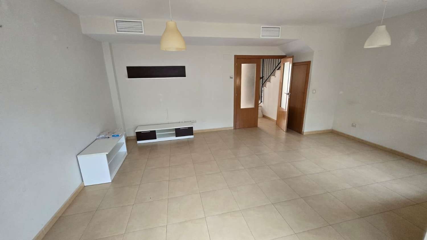 Adosado de 4 habitaciones en Alhaurín de la Torre en venta con piscina garaje - 410.000 € (Ref: 9643716)