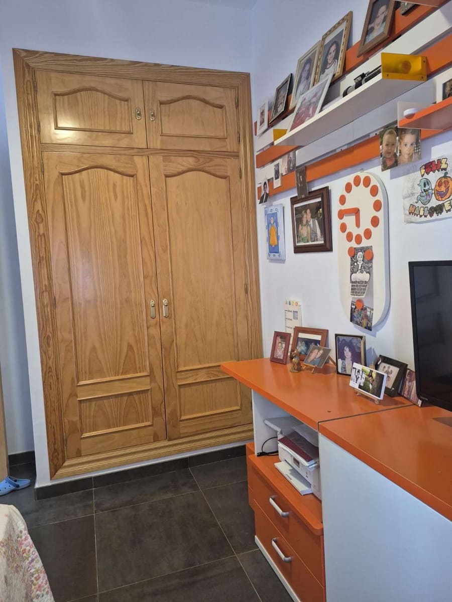 2 soverom Kjedet enebolig til salgs i Alhaurin de la Torre med svømmebasseng garasje - € 470 000 (Ref: 9665874)