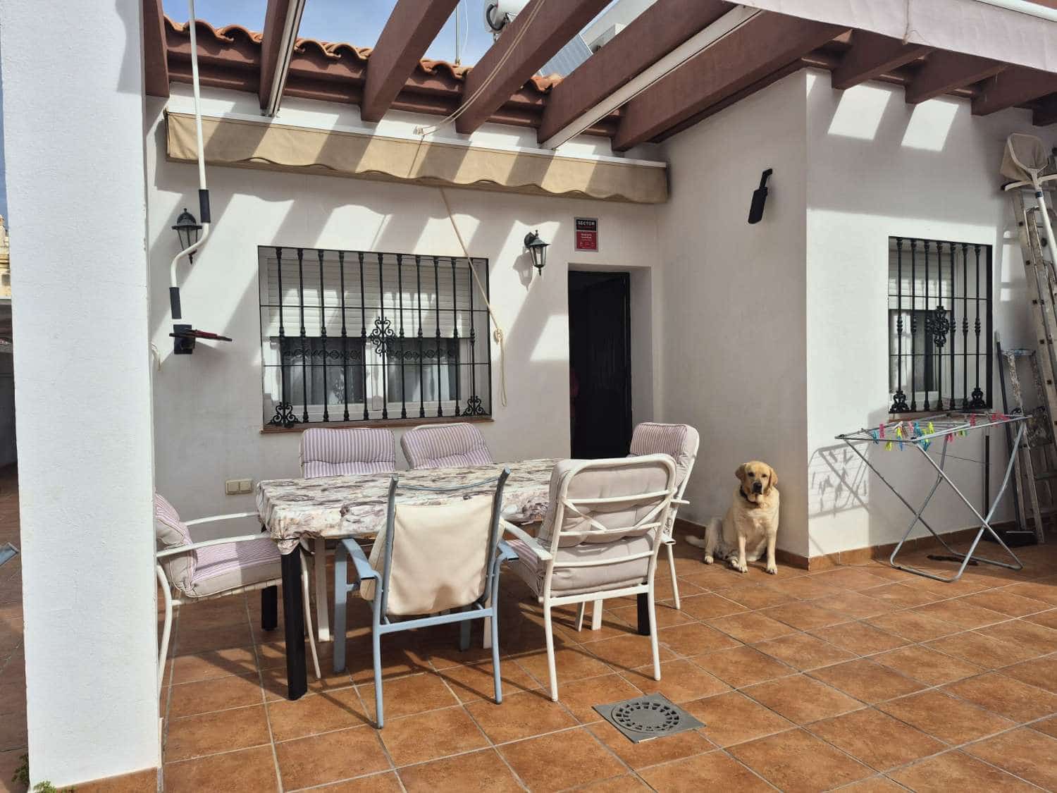 2 soverom Kjedet enebolig til salgs i Alhaurin de la Torre med svømmebasseng garasje - € 470 000 (Ref: 9665874)