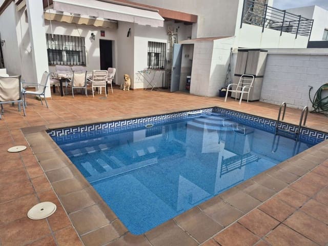 2 soverom Kjedet enebolig til salgs i Alhaurín de la Torre med svømmebasseng garasje - € 470 000 (Ref: 9665874)