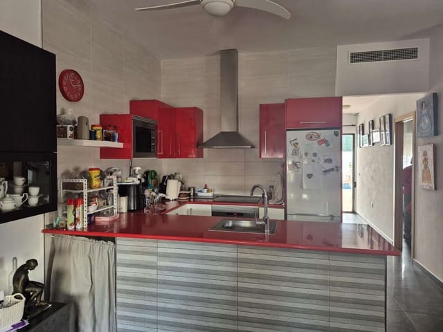 2 soverom Kjedet enebolig til salgs i Alhaurín de la Torre med svømmebasseng garasje - € 470 000 (Ref: 9665874)