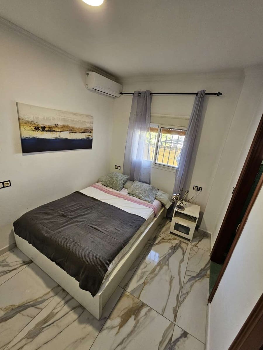 5 bedroom Villa for sale in Alhaurin de la Torre with pool garage - € 975,000 (Ref: 9676726)