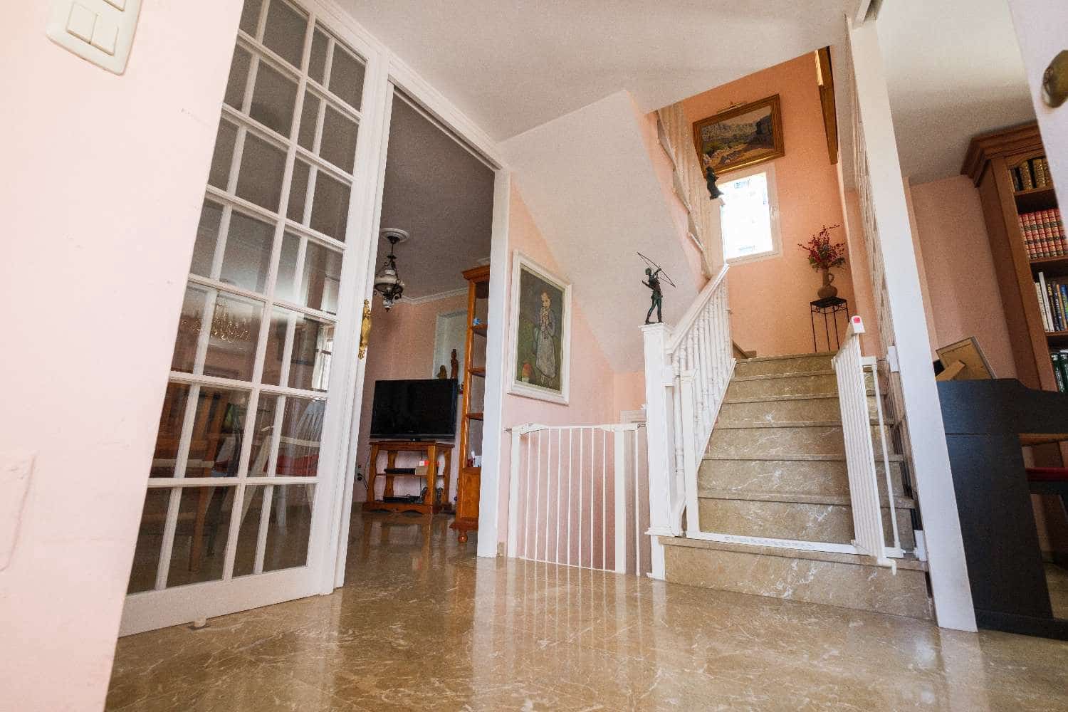 3 chambre Villa/Maison Semi-Mitoyenne à vendre à Alhaurin de la Torre avec piscine - 560 000 € (Ref: 9816968)