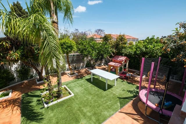 3 chambre Villa/Maison Semi-Mitoyenne à vendre à Alhaurín de la Torre avec piscine - 560 000 € (Ref: 9816968)
